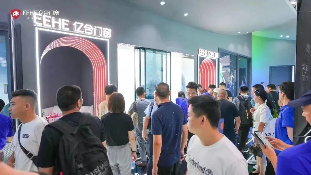 直擊2023廣州建博會(huì)現(xiàn)場(chǎng)，億合門窗以實(shí)力出圈，全新形象展廳人氣爆棚！
